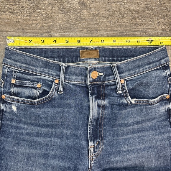 Mother Jeans Women's 26 Insider Crop Step Chew Distressed Dancing On The Coals - Picture 12 of 16